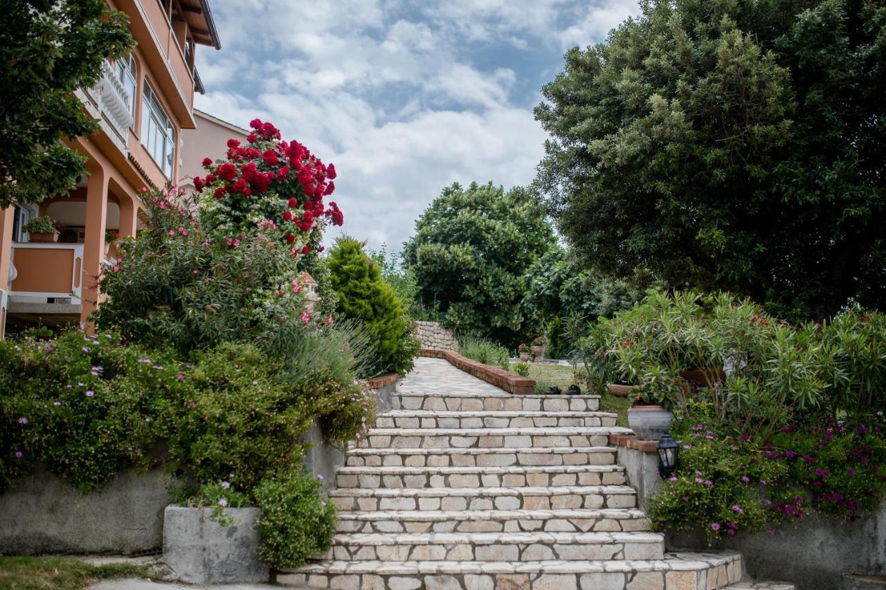 Apartments Scerbe 3103 Mundanije Dış mekan fotoğraf